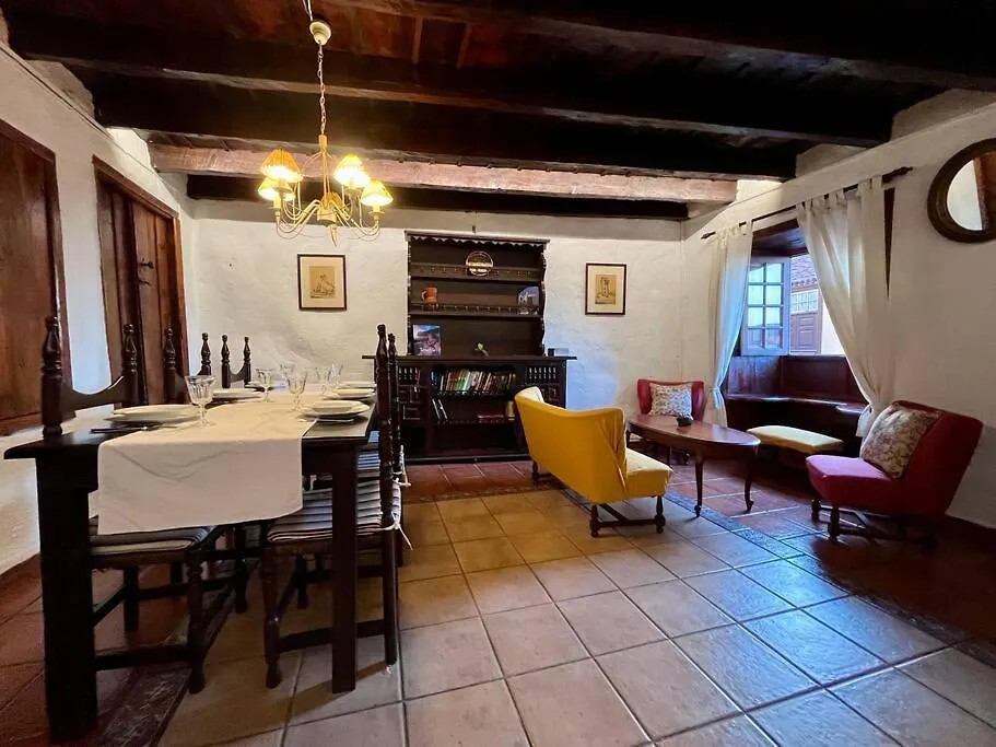 בית נופש לה אורוטבה Casa Rural La Paloma ספרד